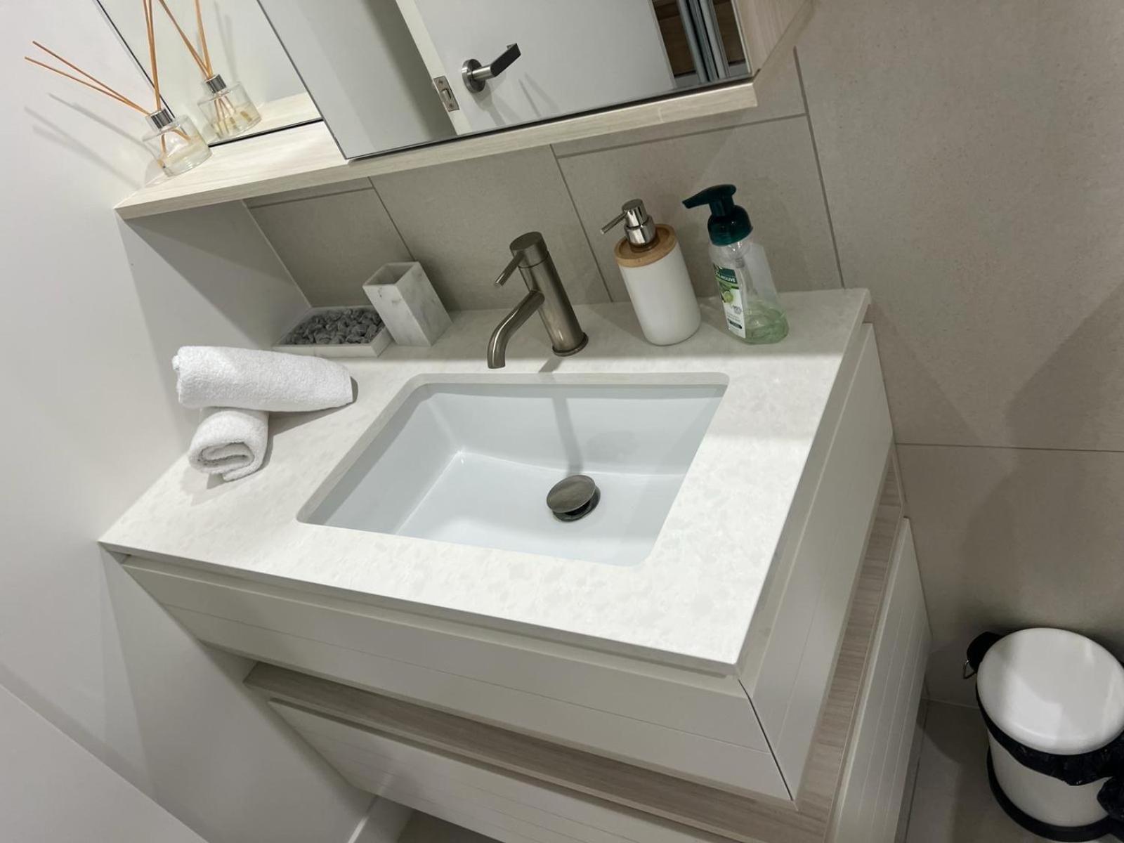 Beautiful Ocean View Signature Broadbeach Apartment Gold Coast